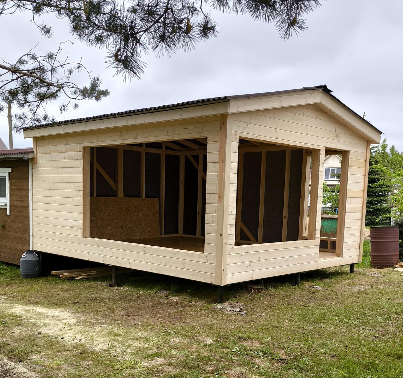 Фото домика с отделкой с наружи